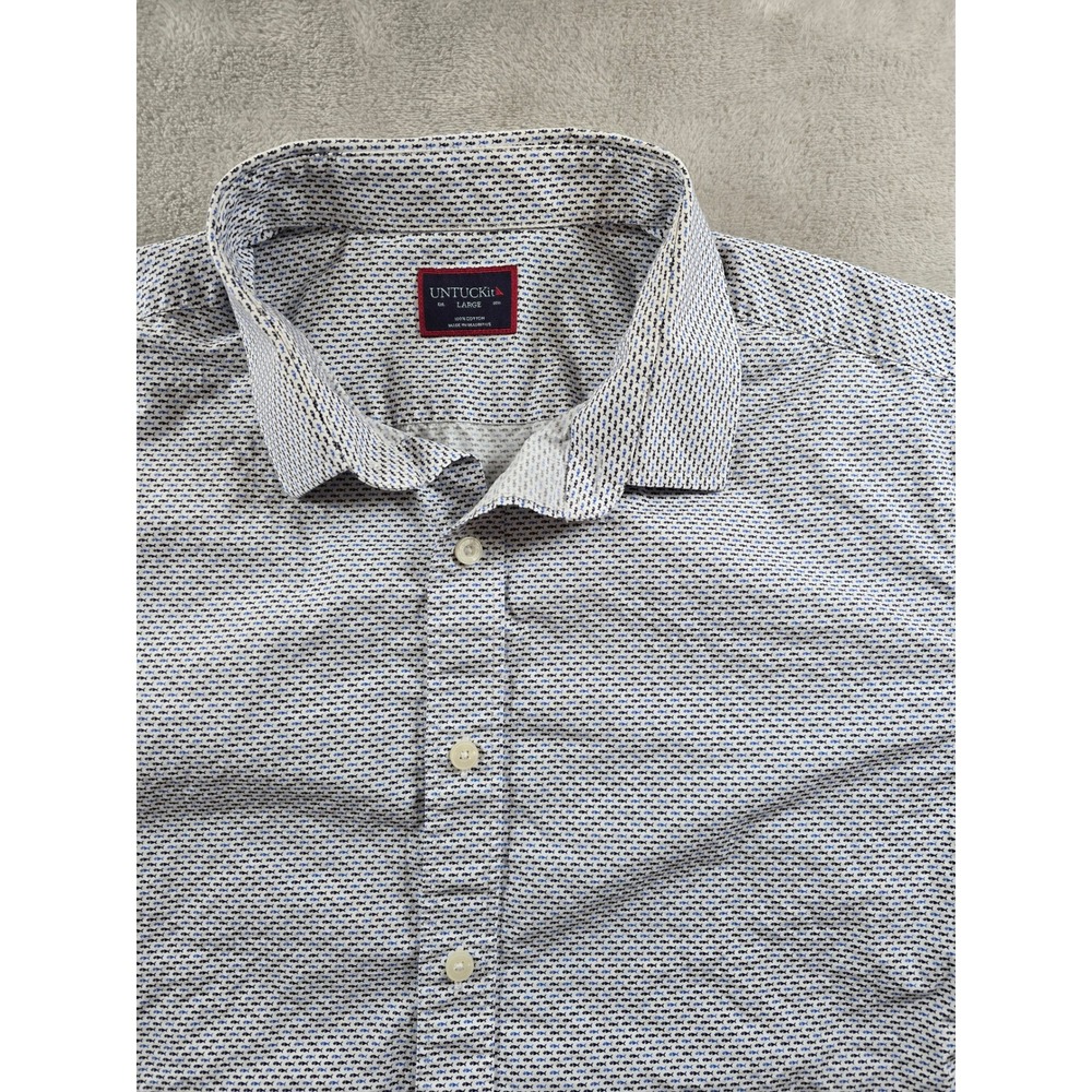 UNTUCKit Shirt Mens L Passerina Fish All Over Print Short Sleeve Button Up *Read